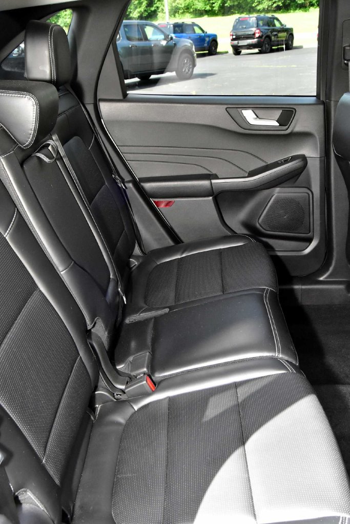 Certified 2023 Ford Escape Platinum AWD/4WD image 26