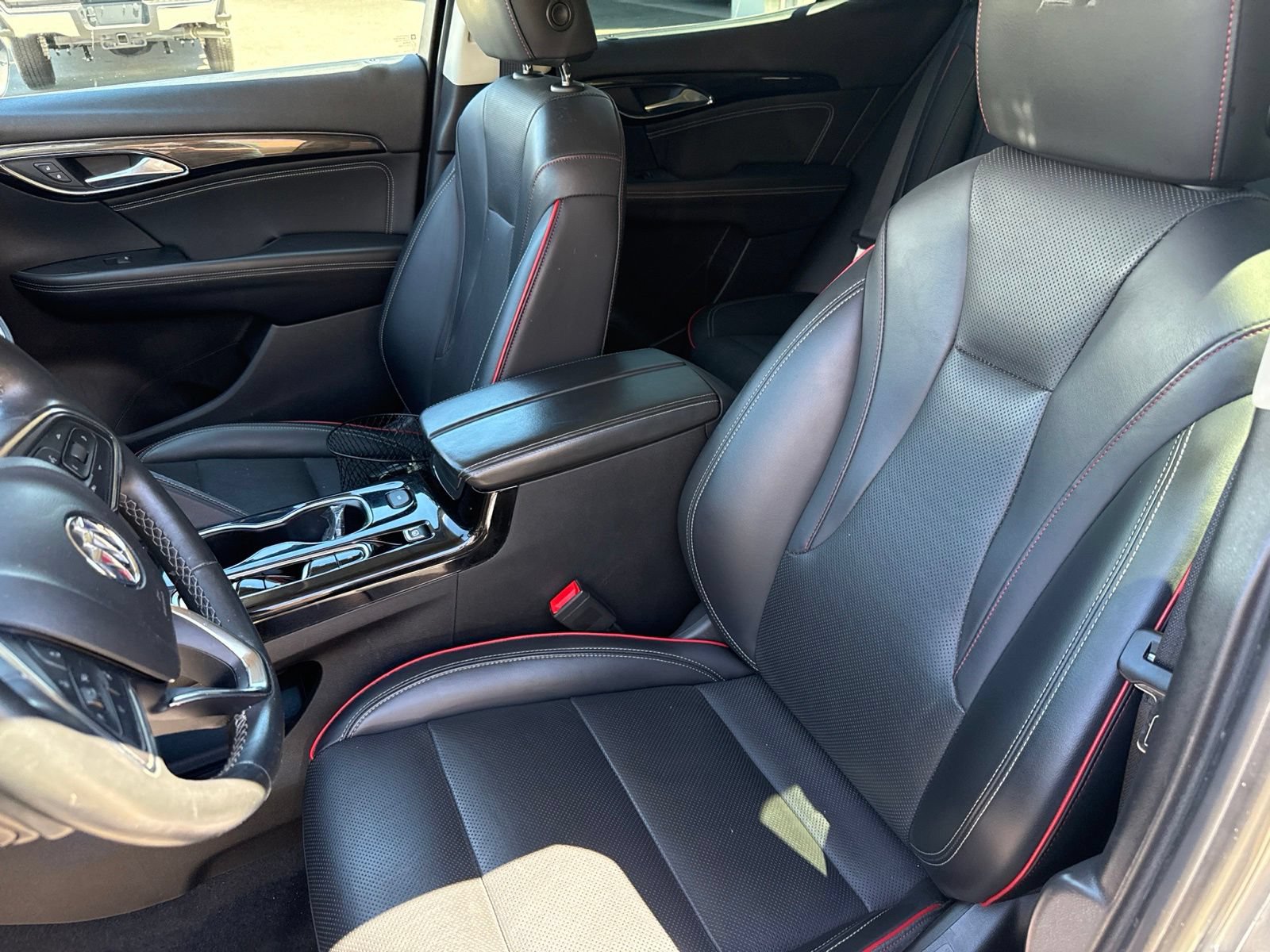 Used 2022 Buick Envision Essence w/ Sport Touring Package FWD image 10