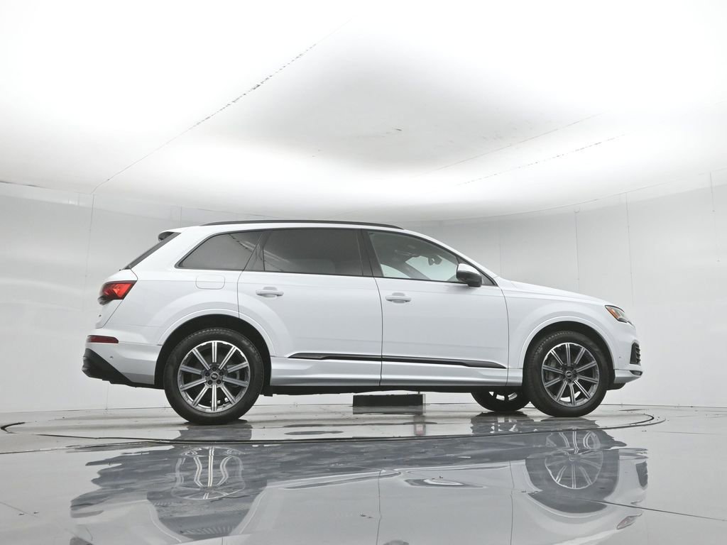Used 2022 Audi Q7 2.0T Premium Plus w/ Premium Plus Package AWD/4WD image 55