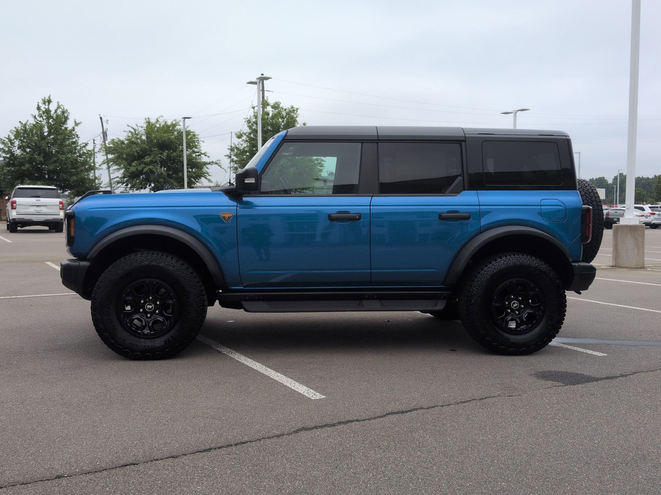 Certified 2025 Ford Bronco Badlands AWD/4WD image 7