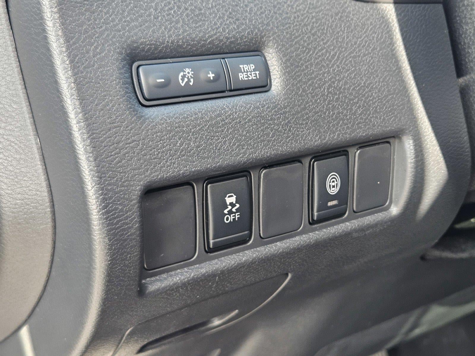 Used 2023 Nissan Murano SV AWD/4WD image 15