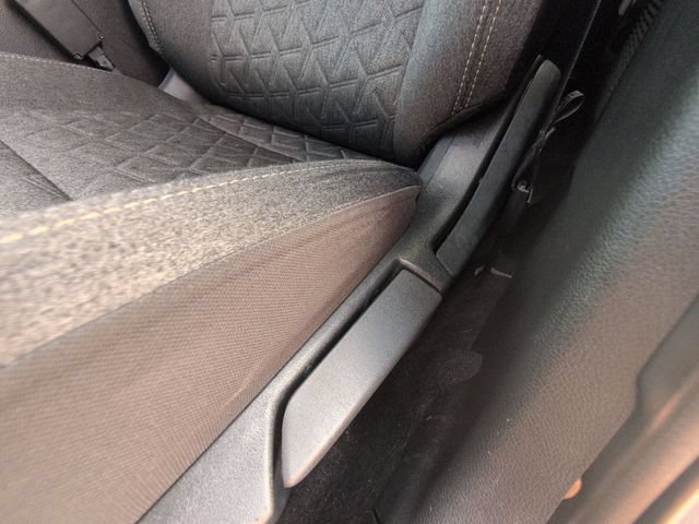 Used 2025 Nissan Kicks SV FWD image 13