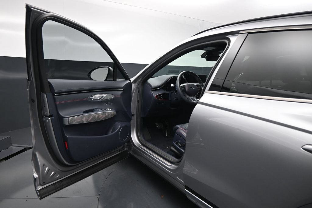 Used 2024 Genesis GV70 3.5T Sport w/ Sport Advanced Package AWD/4WD image 9