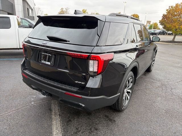 Certified 2025 Ford Explorer ST-Line image 4
