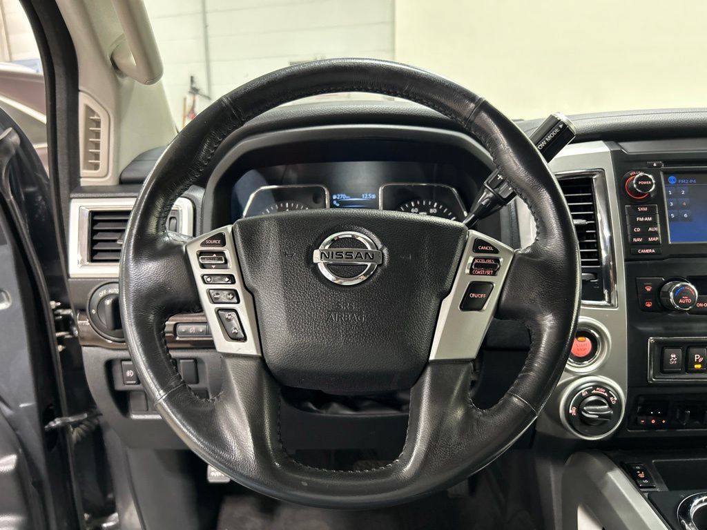 Used 2017 Nissan Titan SV AWD/4WD image 15