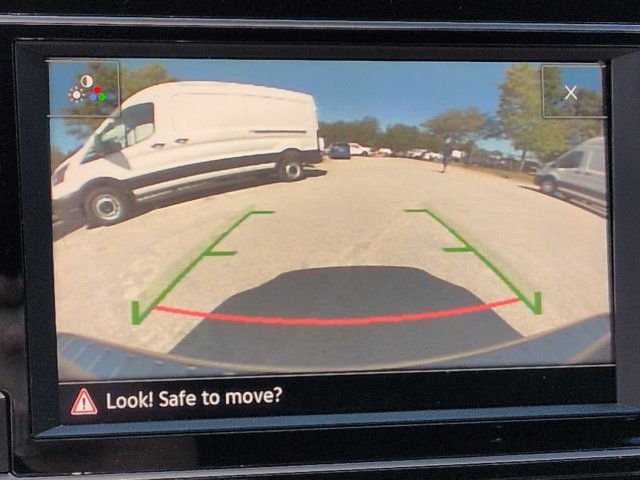 Used 2019 Volkswagen Golf 4-Door FWD image 24