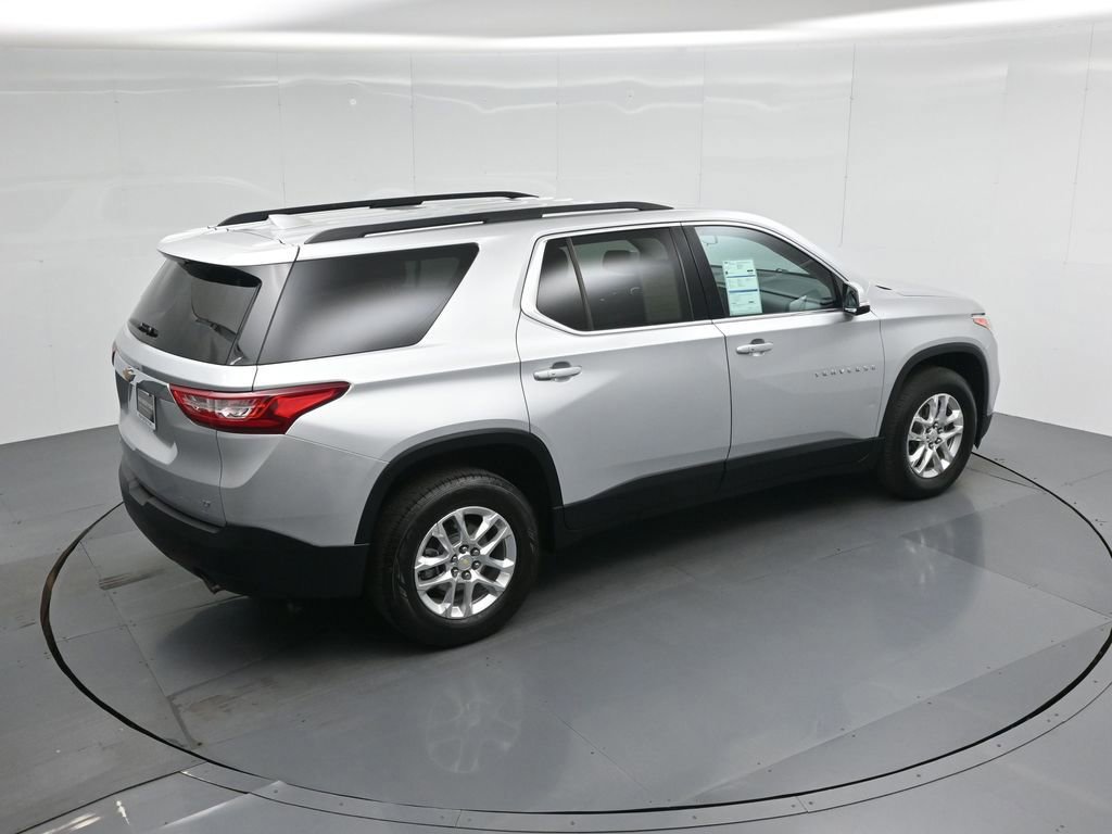 Used 2021 Chevrolet Traverse LT image 12