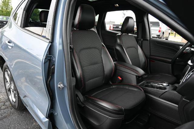 Certified 2023 Ford Escape ST-Line w/ Tech Pack #1 FWD image 26