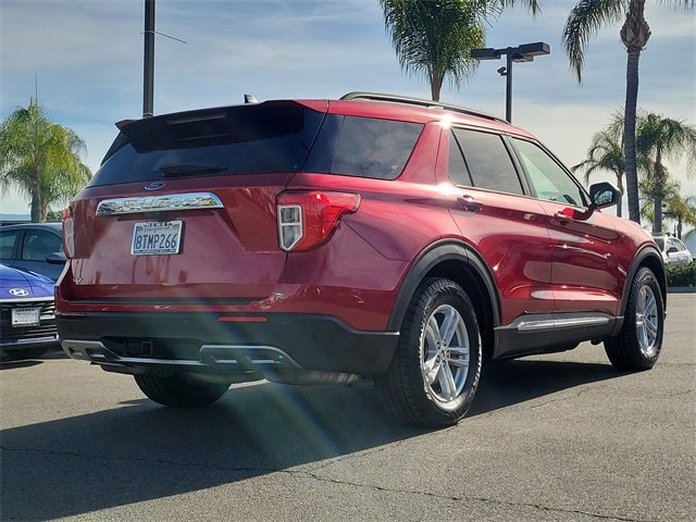 Certified 2021 Ford Explorer XLT w/ Equipment Group 202A image 3