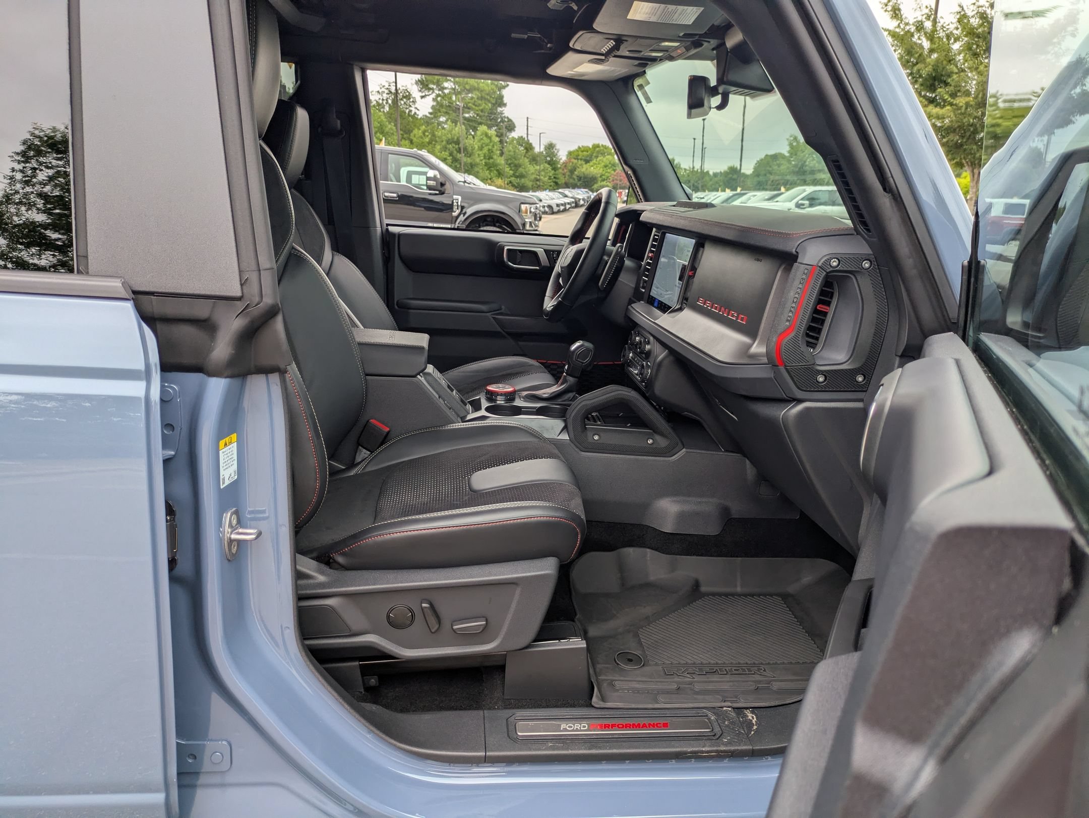 Certified 2025 Ford Bronco Raptor AWD/4WD image 38