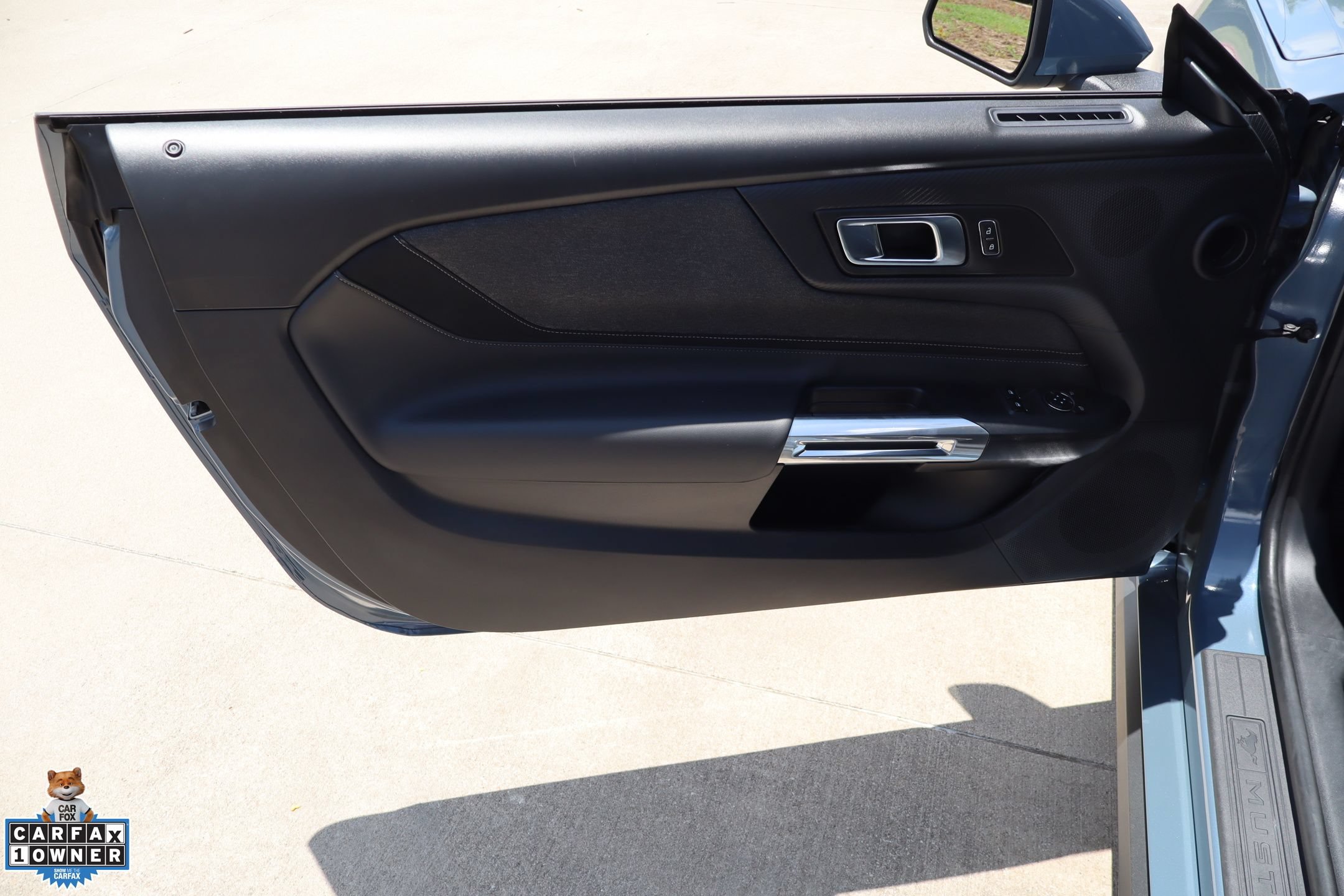 Certified 2025 Ford Mustang Coupe RWD image 12