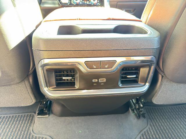 Used 2024 GMC Sierra 3500 Denali Ultimate AWD/4WD image 39
