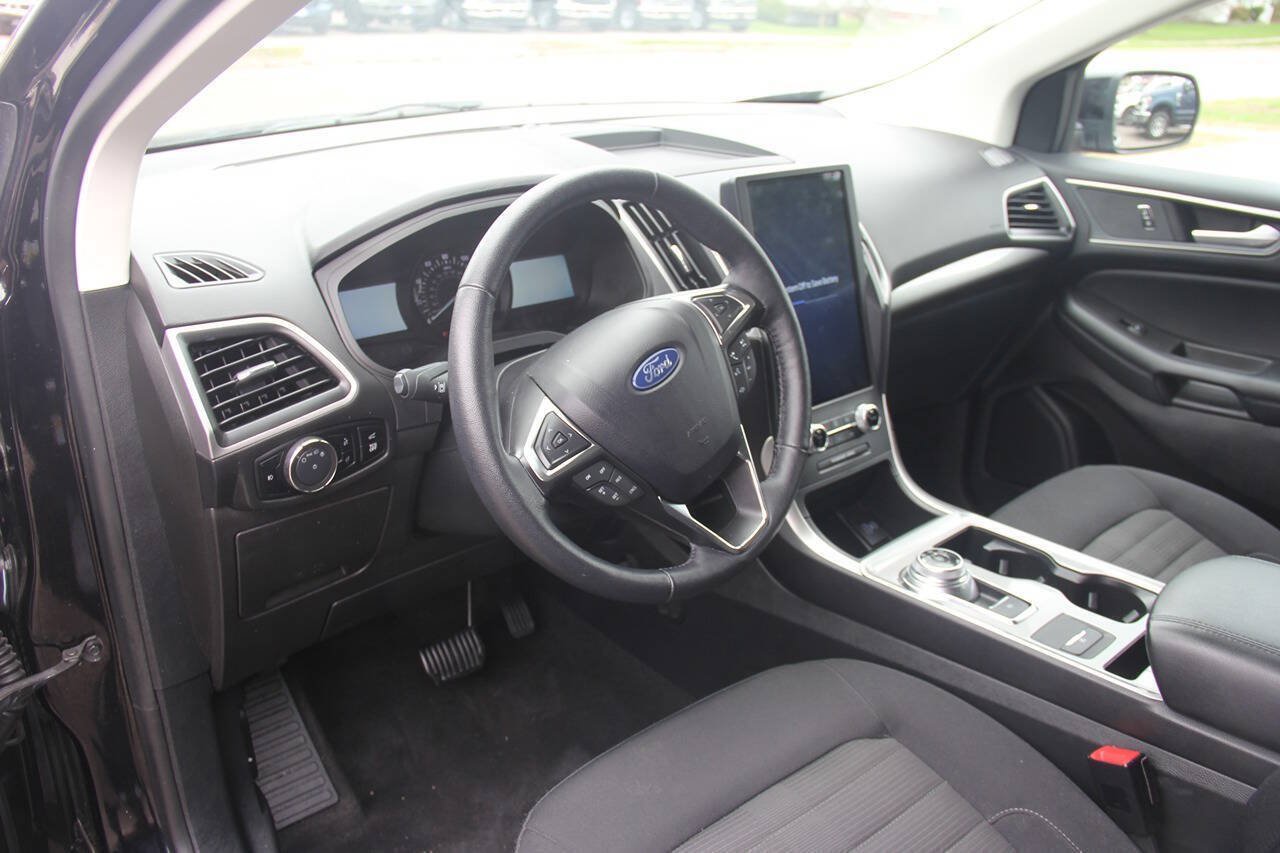 Certified 2024 Ford Edge SEL w/ Convenience Package AWD/4WD image 26