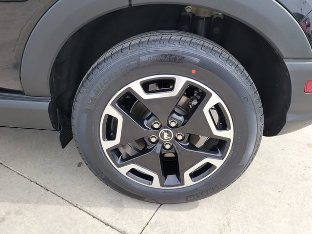 Certified 2023 Ford Bronco Sport Outer Banks w/ Tech Package image 12