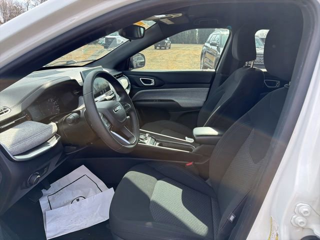 Used 2023 Jeep Compass Sport image 11