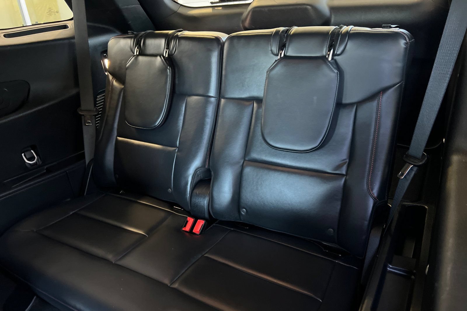 Certified 2025 Ford Explorer ST AWD/4WD image 15
