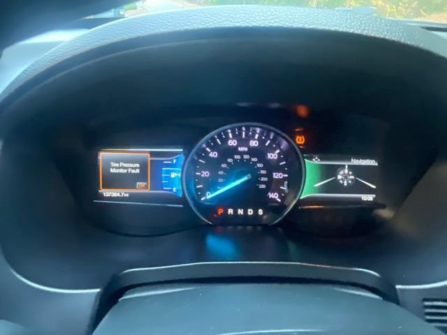 Certified 2018 Ford Explorer XLT w/ Equipment Group 202A FWD image 13