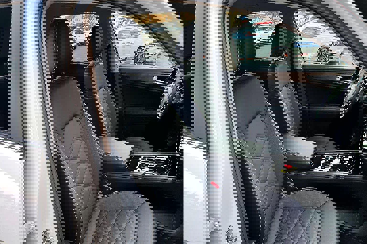 Used 2025 Volkswagen Atlas SE image 8