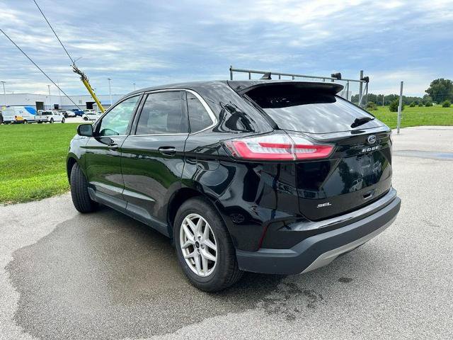 Certified 2024 Ford Edge SEL AWD/4WD image 3