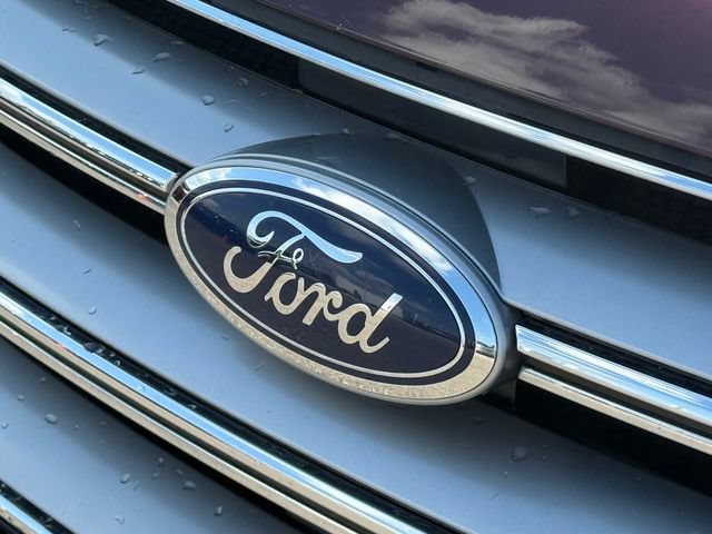 Certified 2018 Ford Edge Titanium w/ Ford Safe & Smart Package AWD/4WD image 26