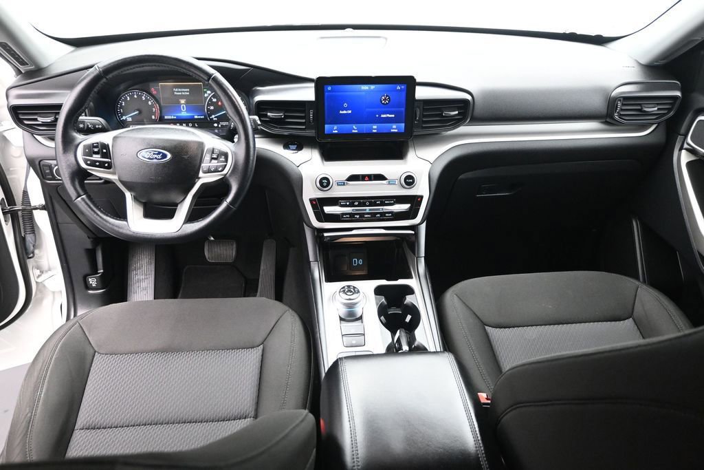 Certified 2023 Ford Explorer XLT RWD image 49