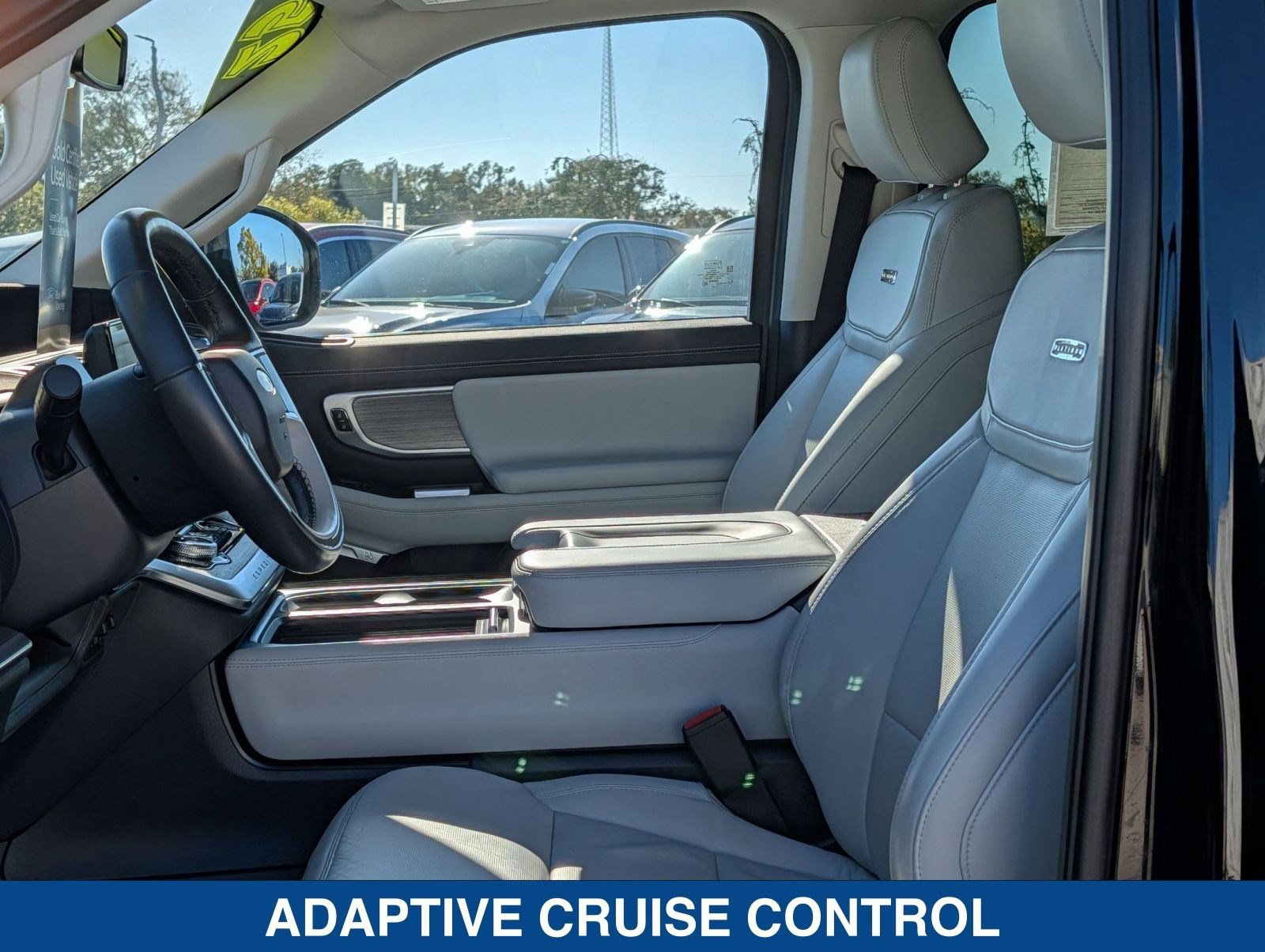 Certified 2025 Ford Expedition Platinum image 23