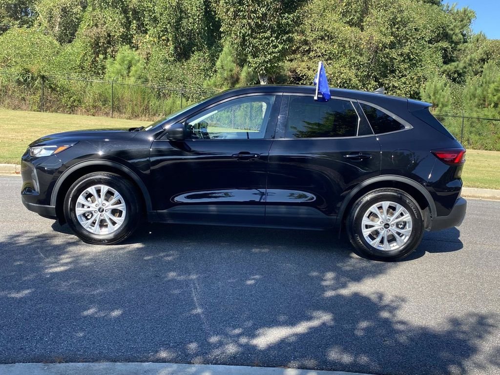 Certified 2025 Ford Escape Active FWD image 9