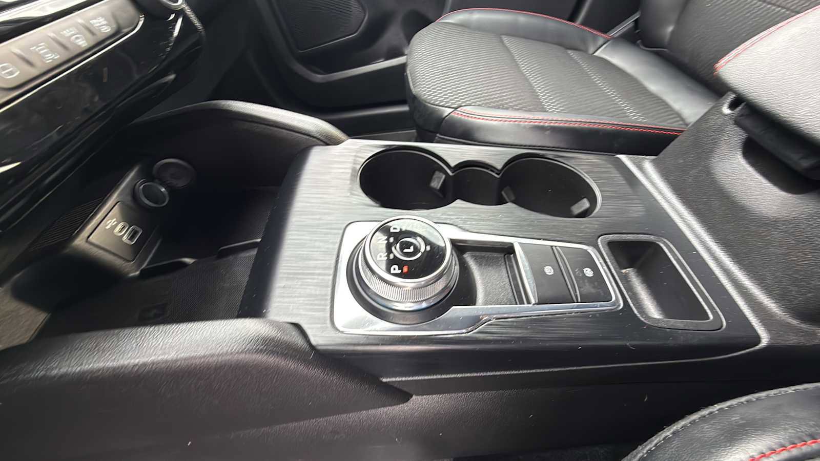 Certified 2025 Ford Escape ST-Line Elite w/ Class II Trailer Tow Package image 27