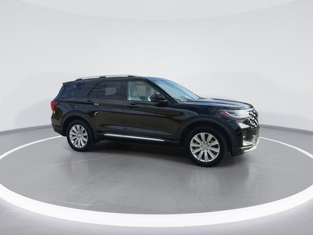 Certified 2025 Ford Explorer Platinum w/ LUX Leather Package AWD/4WD image 4