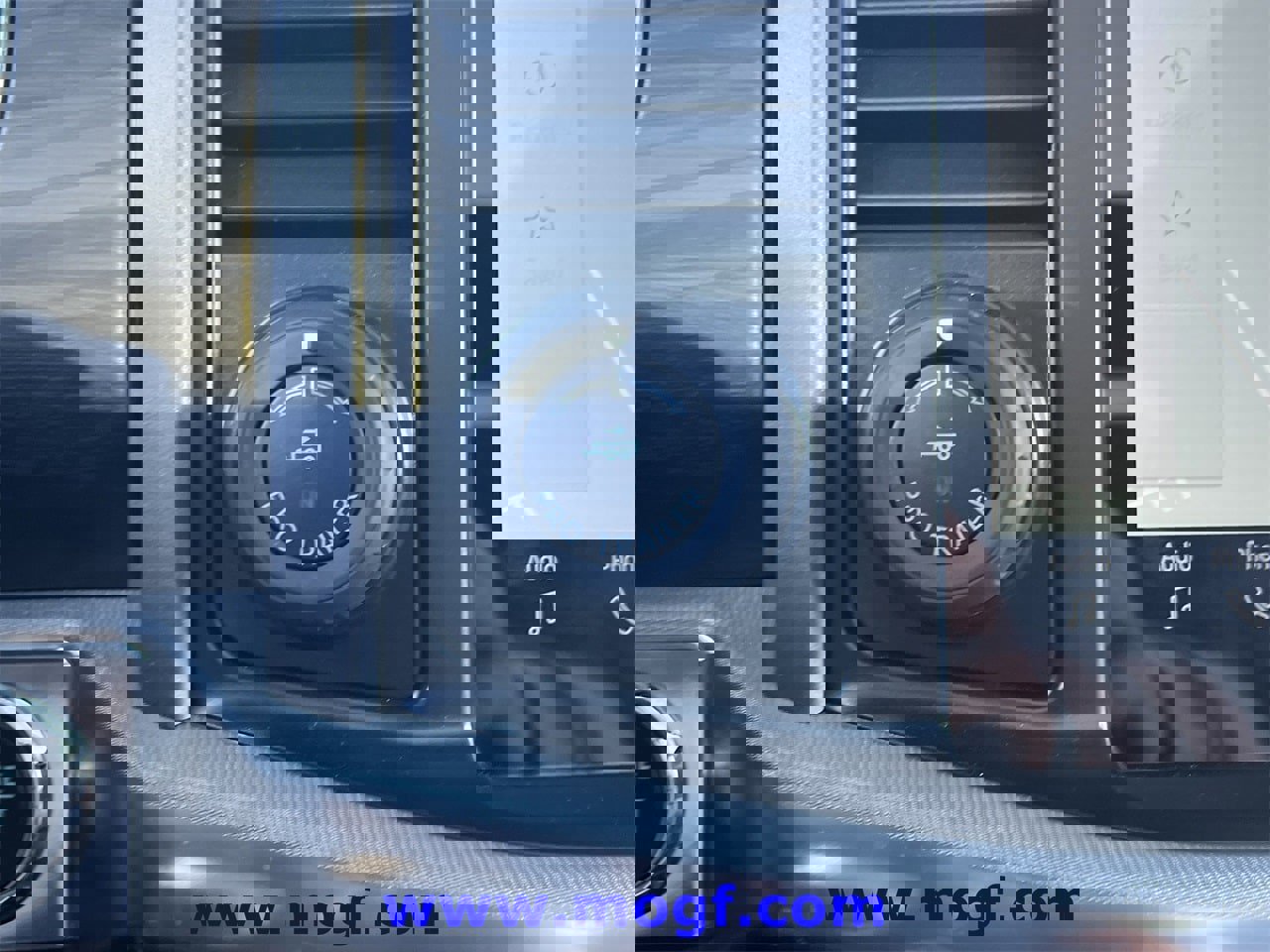 Certified 2025 Ford F150 Lariat w/ Equipment Group 501A Mid image 13