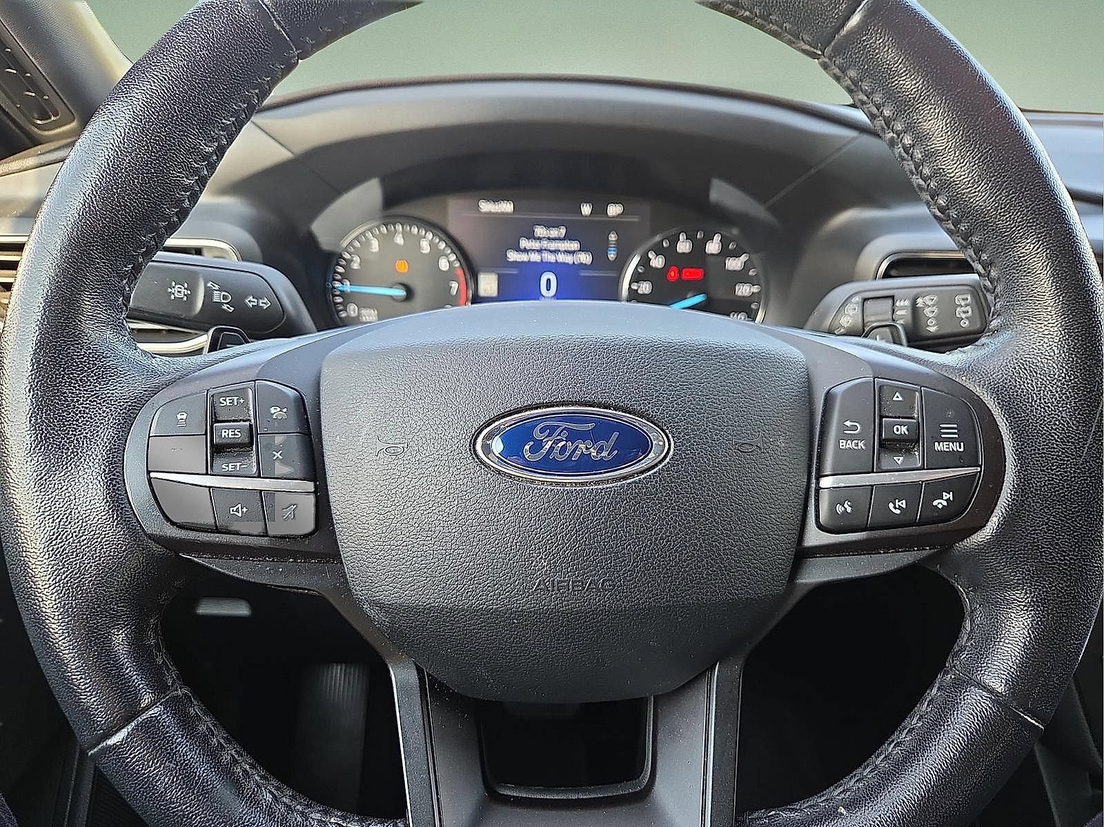 Certified 2020 Ford Explorer XLT w/ Equipment Group 202A AWD/4WD image 24