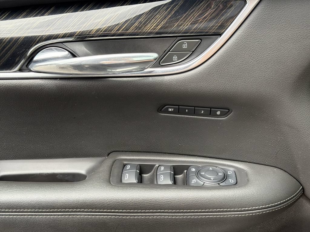 Used 2021 Cadillac XT6 Premium Luxury FWD image 22