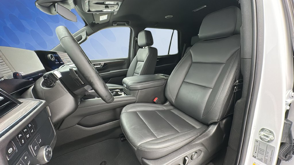 Used 2025 Chevrolet Tahoe LT AWD/4WD image 13