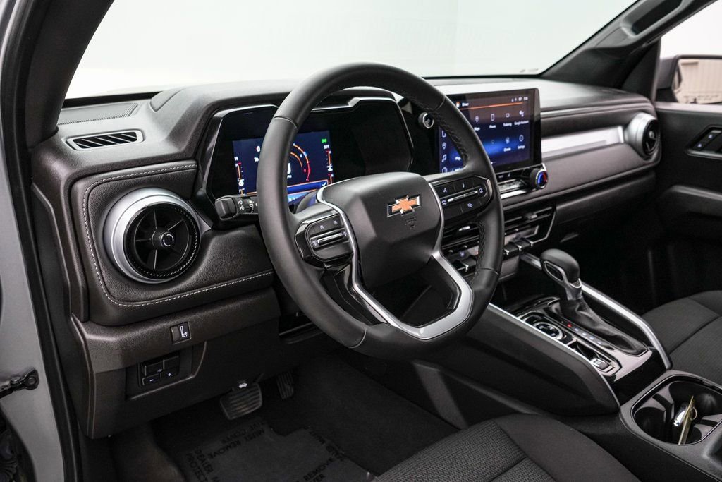 Used 2023 Chevrolet Colorado LT w/ LT Convenience Package II image 13