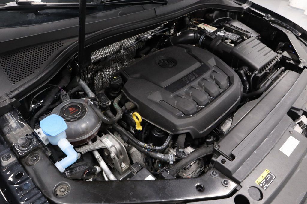 Used 2024 Volkswagen Tiguan SEL R-Line image 15