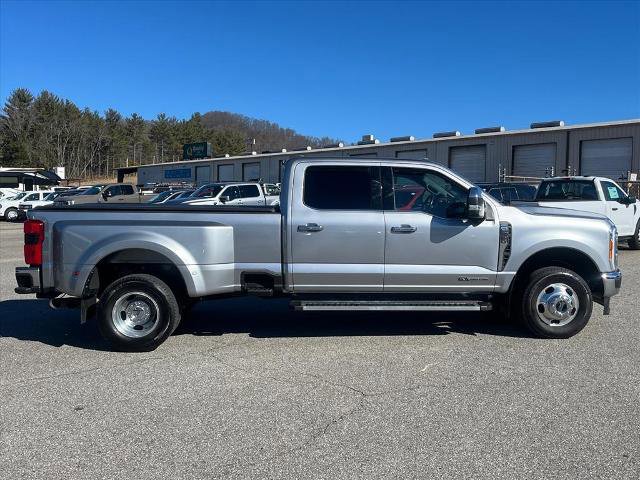 Certified 2023 Ford F350 Lariat w/ Chrome Package image 2