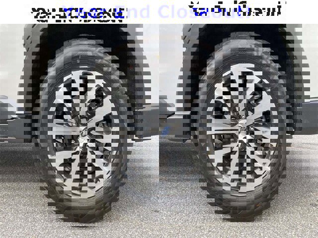 Used 2023 Subaru Outback Premium image 8