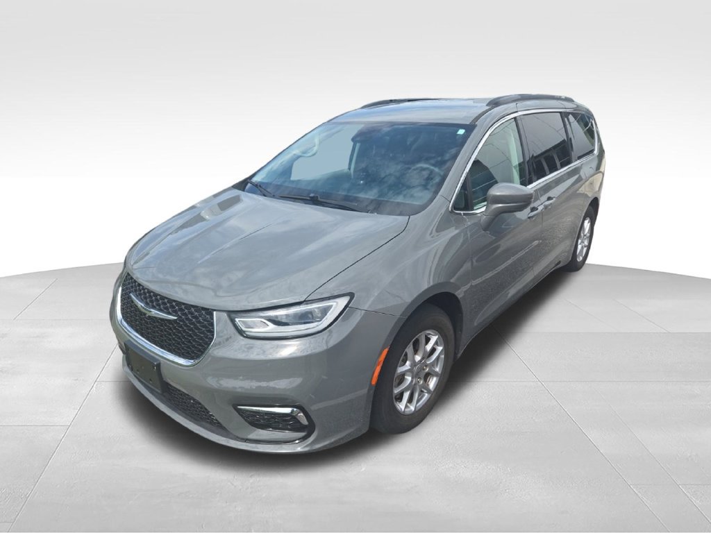 Used 2022 Chrysler Pacifica Touring-L w/ Uconnect Theater Family Group FWD image 6
