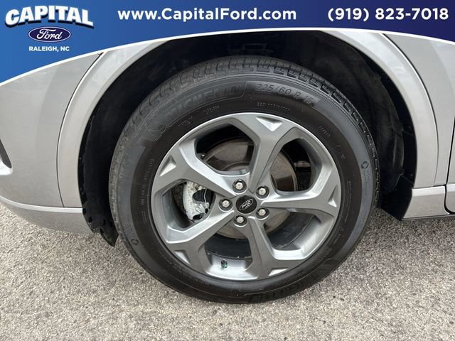 Certified 2023 Ford Escape ST-Line w/ Tech Pack #1 AWD/4WD image 12