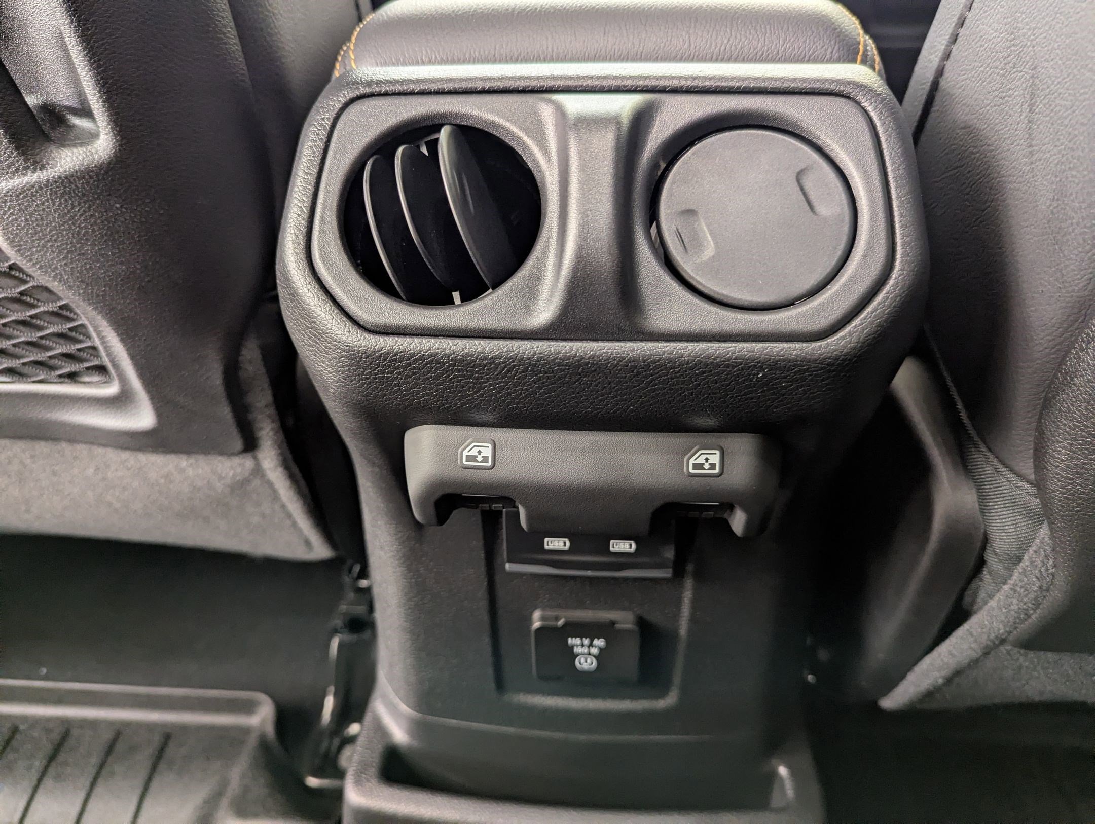 Used 2024 Jeep Wrangler Sahara image 22