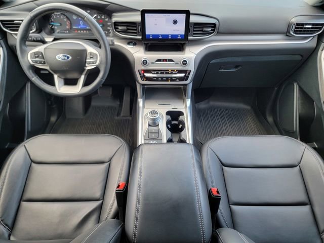 Certified 2023 Ford Explorer XLT w/ Equipment Group 202A AWD/4WD image 27