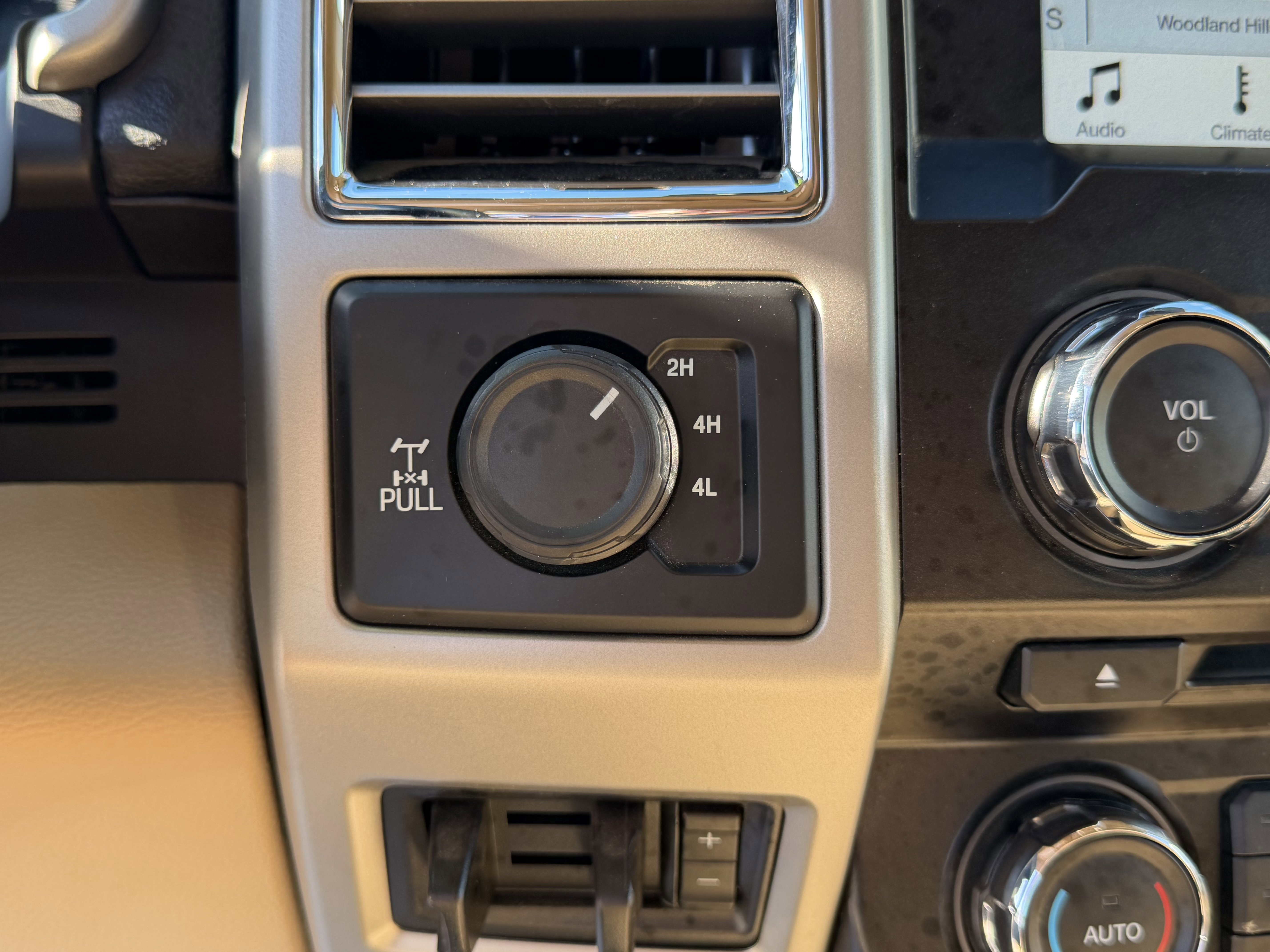 Certified 2017 Ford F250 Lariat w/ Lariat Value Package image 17