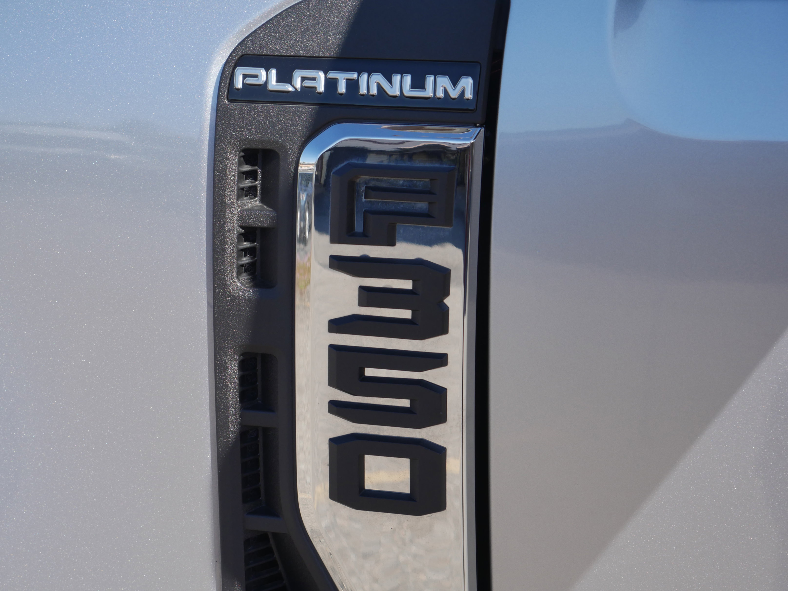 Certified 2023 Ford F350 Platinum AWD/4WD image 21