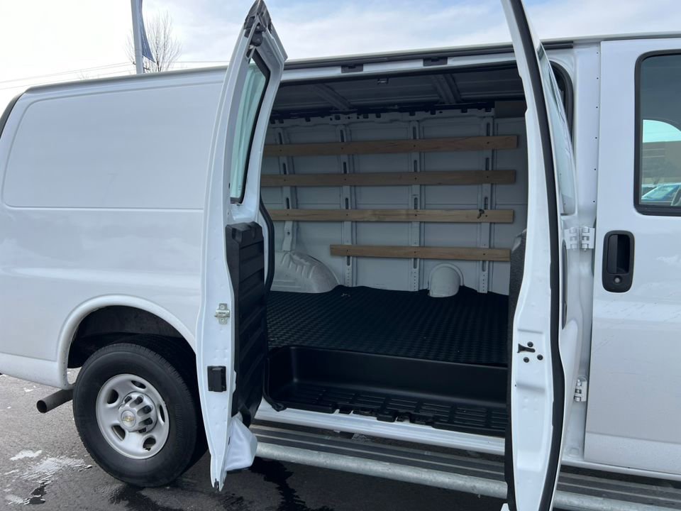 Used 2024 Chevrolet Express 2500 Work Van w/ Driver Convenience Package image 12