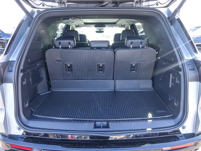 Used 2026 Chevrolet Traverse RS w/ LPO, Floor Liner Package AWD/4WD image 30
