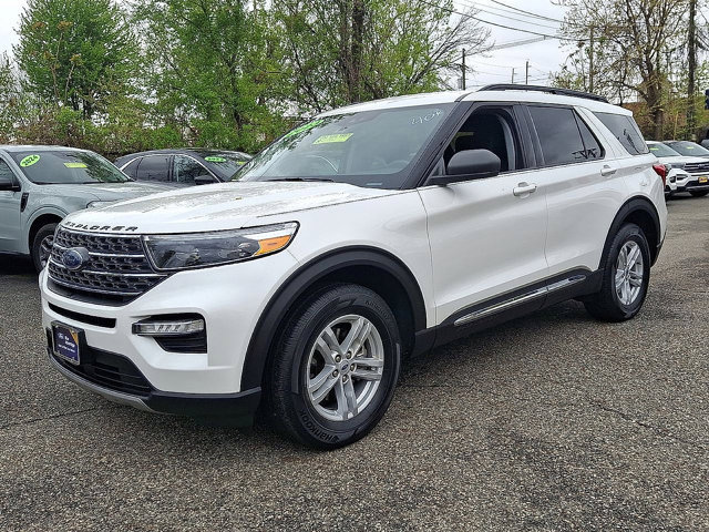 Certified 2023 Ford Explorer XLT w/ Equipment Group 202A AWD/4WD image 9