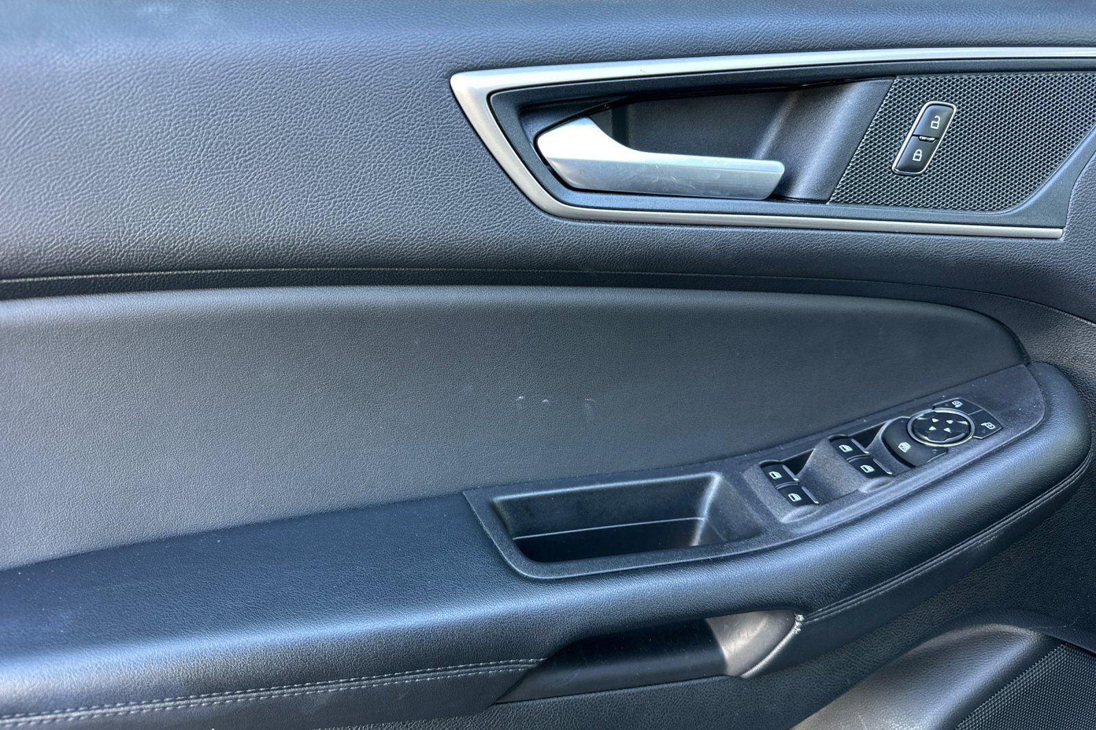 Certified 2024 Ford Edge SEL AWD/4WD image 8