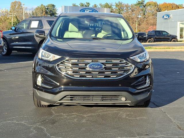 Certified 2022 Ford Edge Titanium image 2