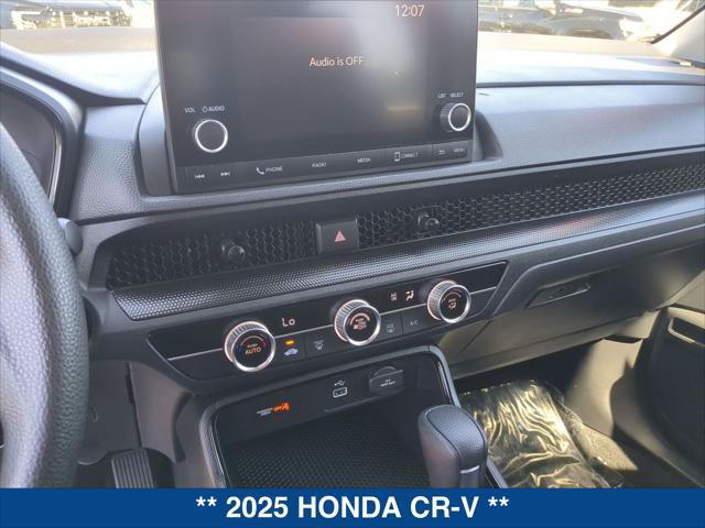 Used 2025 Honda CR-V LX image 17