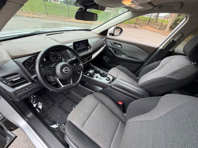 Used 2023 Nissan Rogue SV AWD/4WD image 13